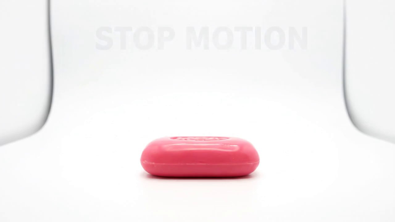 {  "mode": "cinematic",  "duration": "8s",  "fp...